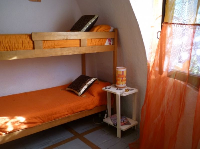 Dormitorio naranja