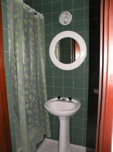BAÑO DE SERVICIO