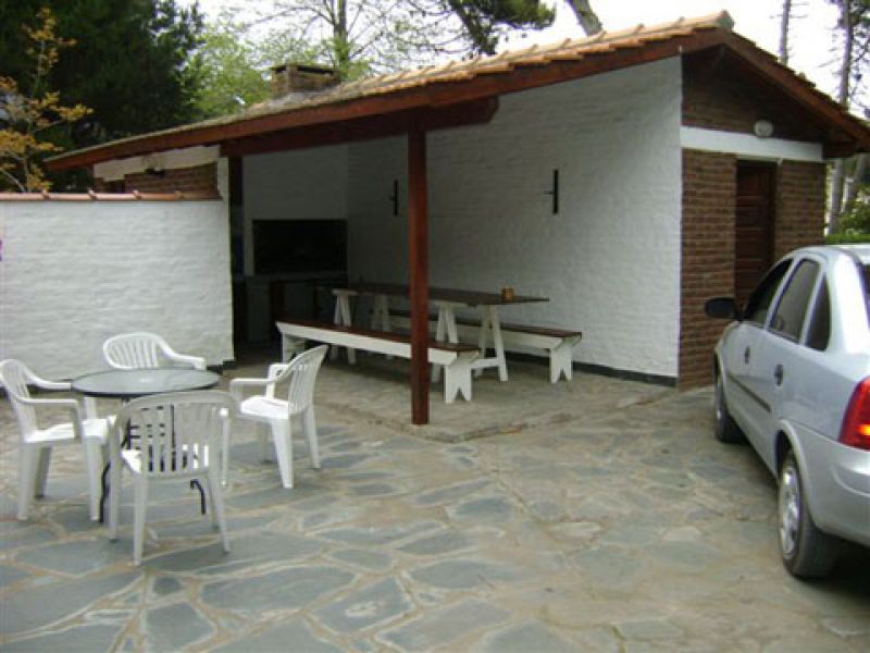 patio con quincho y lavadero